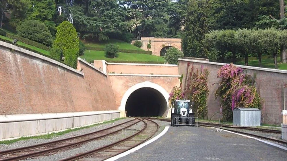 Línea ferroviaria del Vaticano
