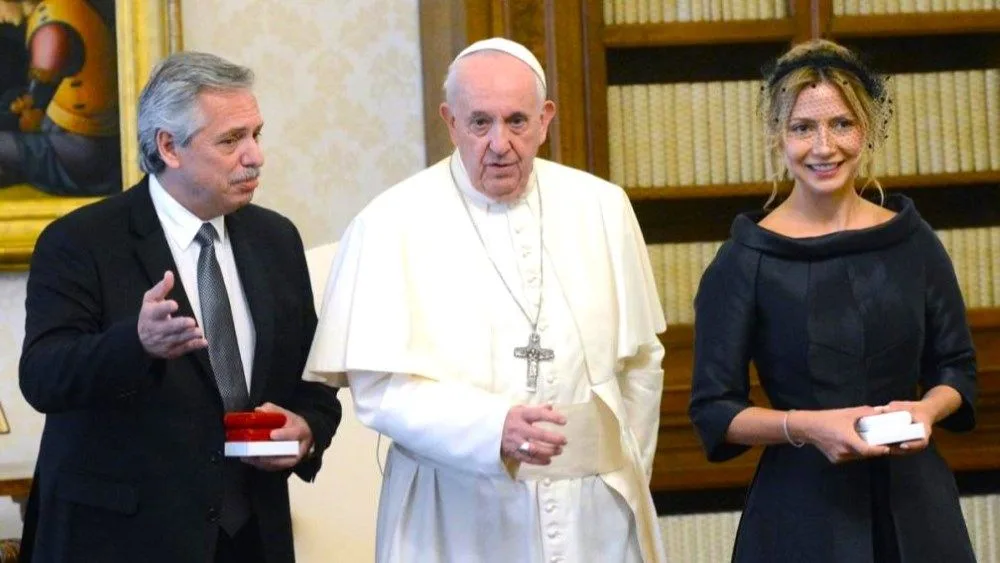Como vestir para ver al Papa