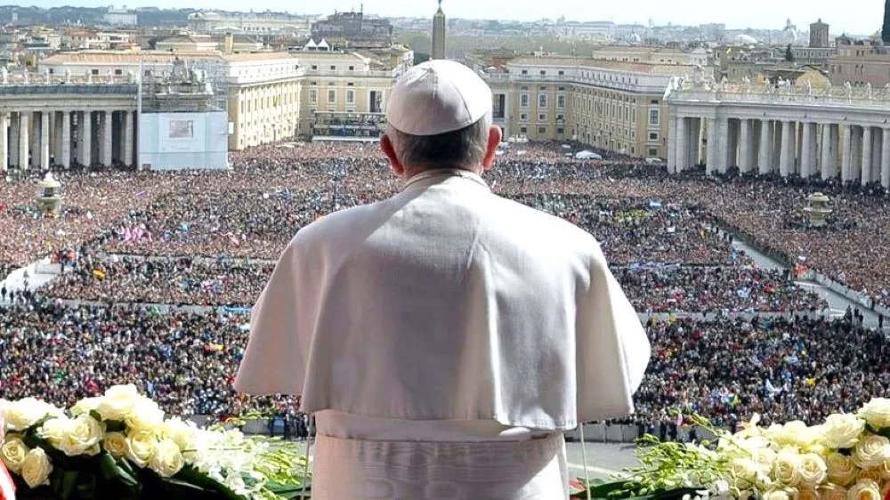 Papa en el Ángelus del Vaticano.