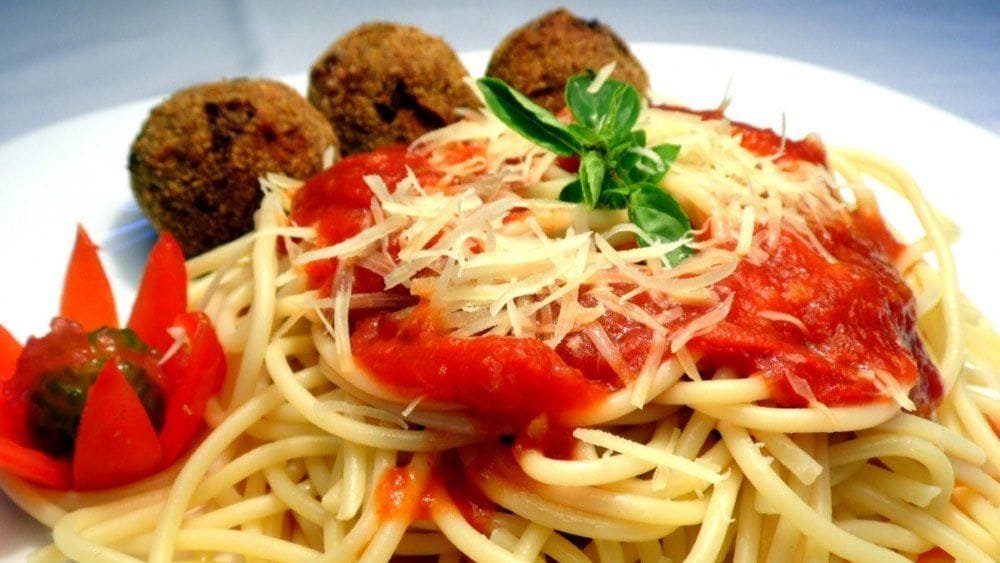 Comer dentro del Vaticano