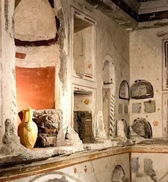 Entrada a la tumba San Pedro