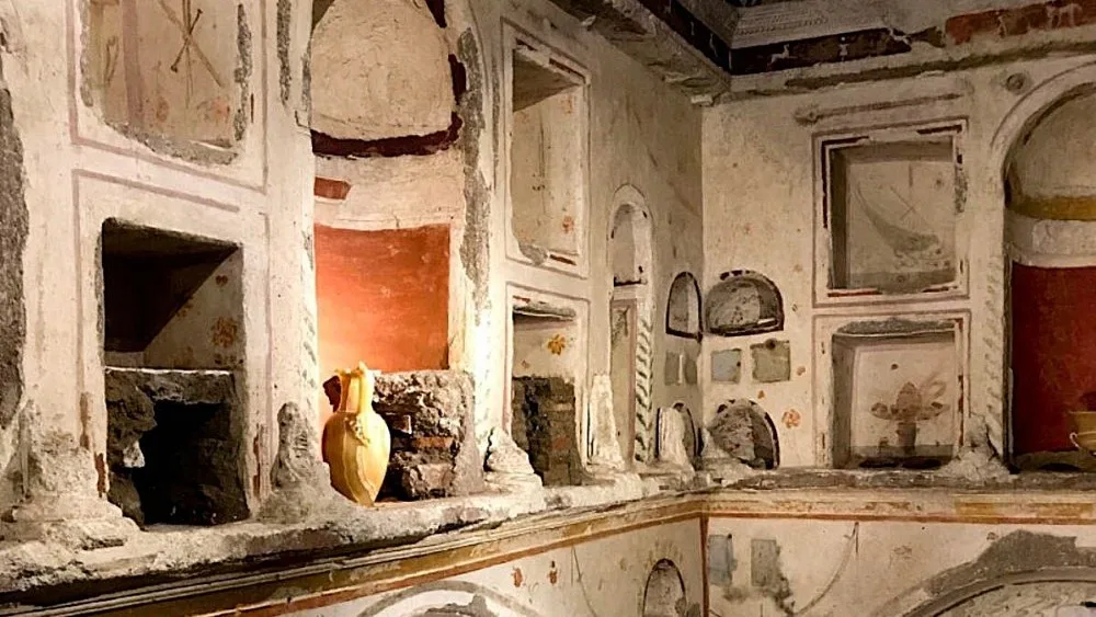 Entrada a la tumba San Pedro